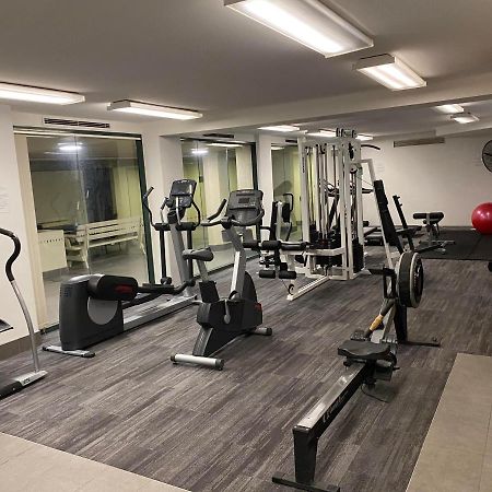 2 Bed 2 Bath Luxury Apartment In Braddon Canberra - Free Heated Pool, Gym, Parking Eksteriør billede